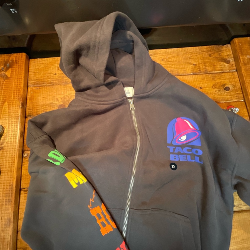 Hollister Black Graphic Hoodie - Picture 2 of 2